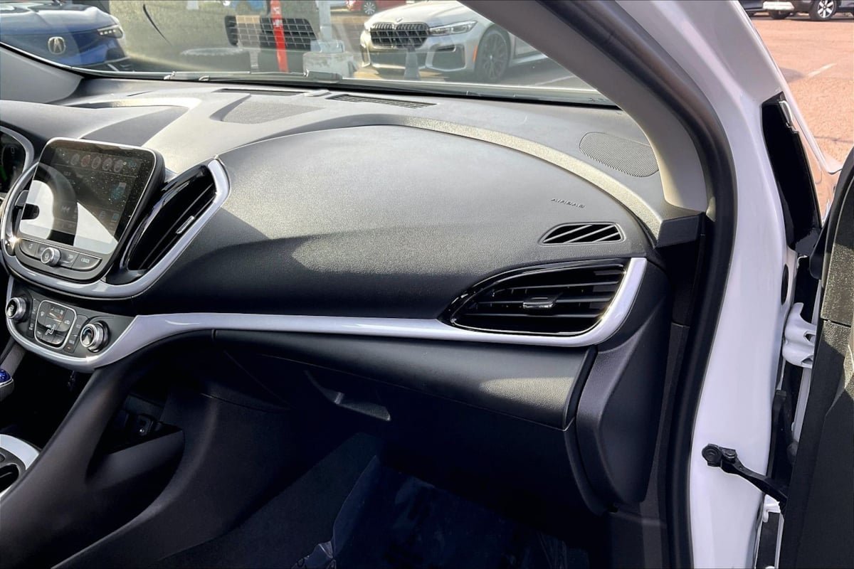 Used 2018 Chevrolet Volt LT FWD image 14
