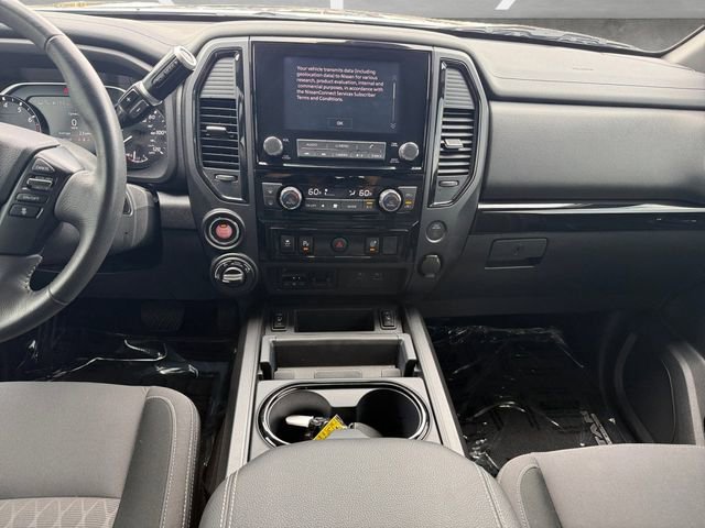 Used 2024 Nissan Titan SV w/ SV Convenience Package image 3
