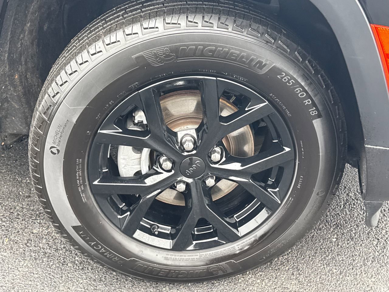 Used 2024 Jeep Grand Cherokee Altitude image 9