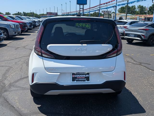 Used 2024 Kia Soul LX w/ LX Technology Package FWD image 6