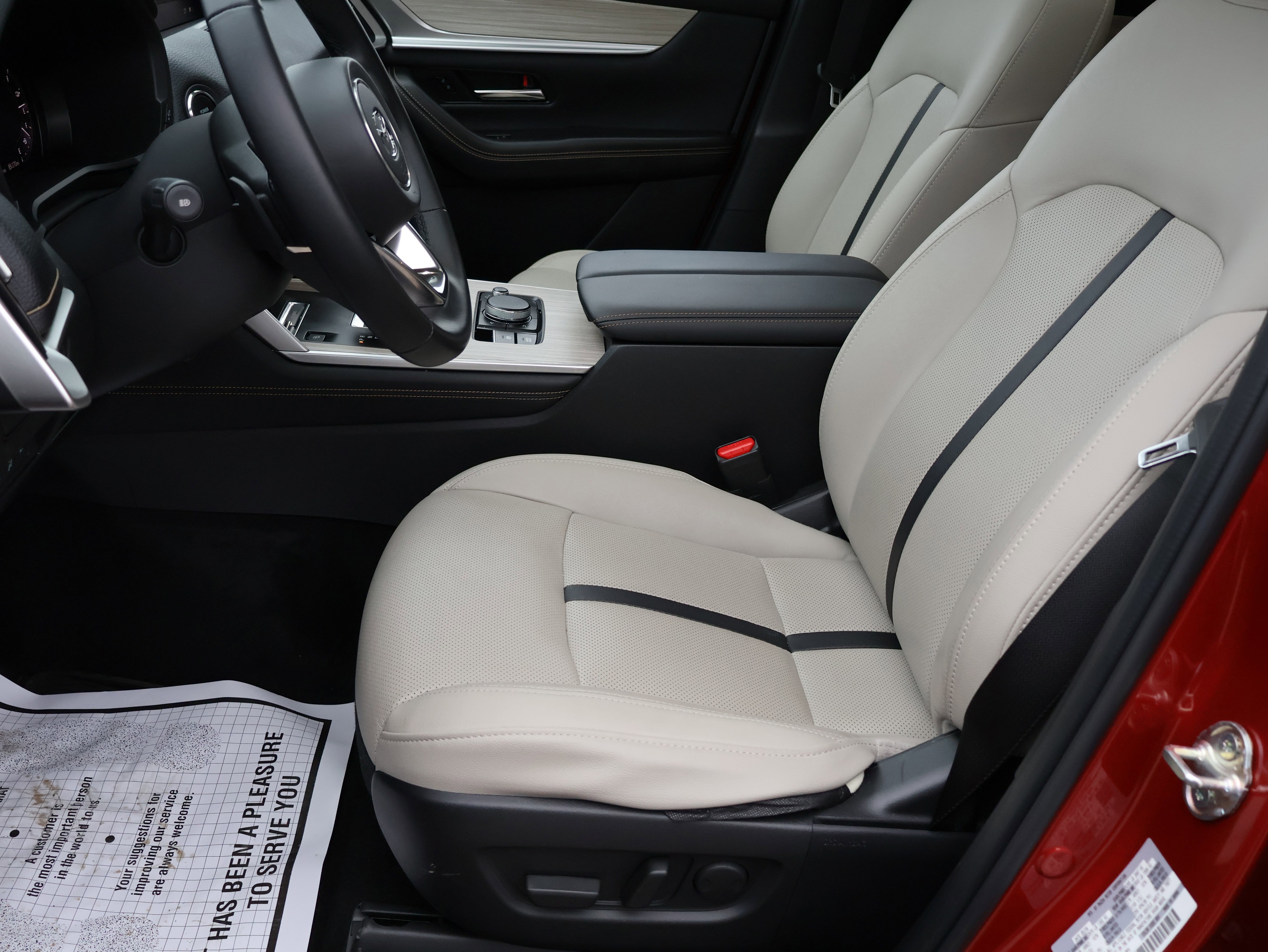 Used 2025 MAZDA CX-70 Plug-In Hybrid w/ Premium Pkg image 42