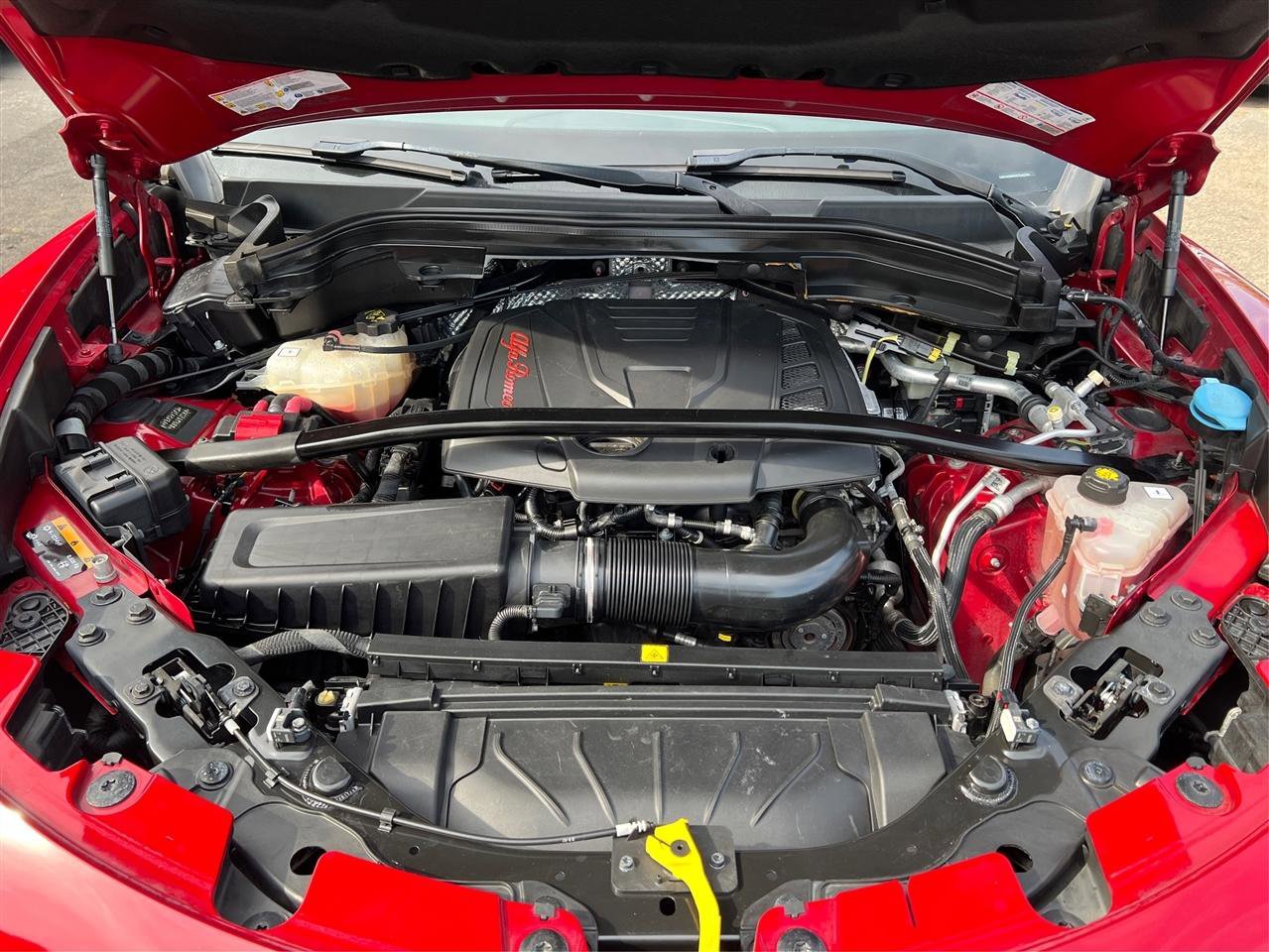 Used 2019 Alfa Romeo Stelvio Ti Sport w/ Quick Order Package 22S Sport AWD/4WD image 16