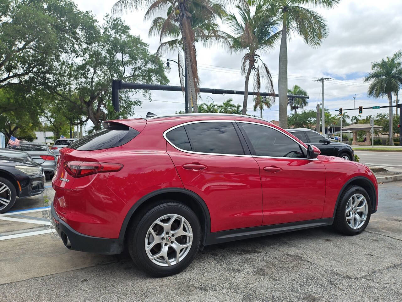 Used 2021 Alfa Romeo Stelvio Sprint w/ Sun & Sound Package AWD/4WD image 12