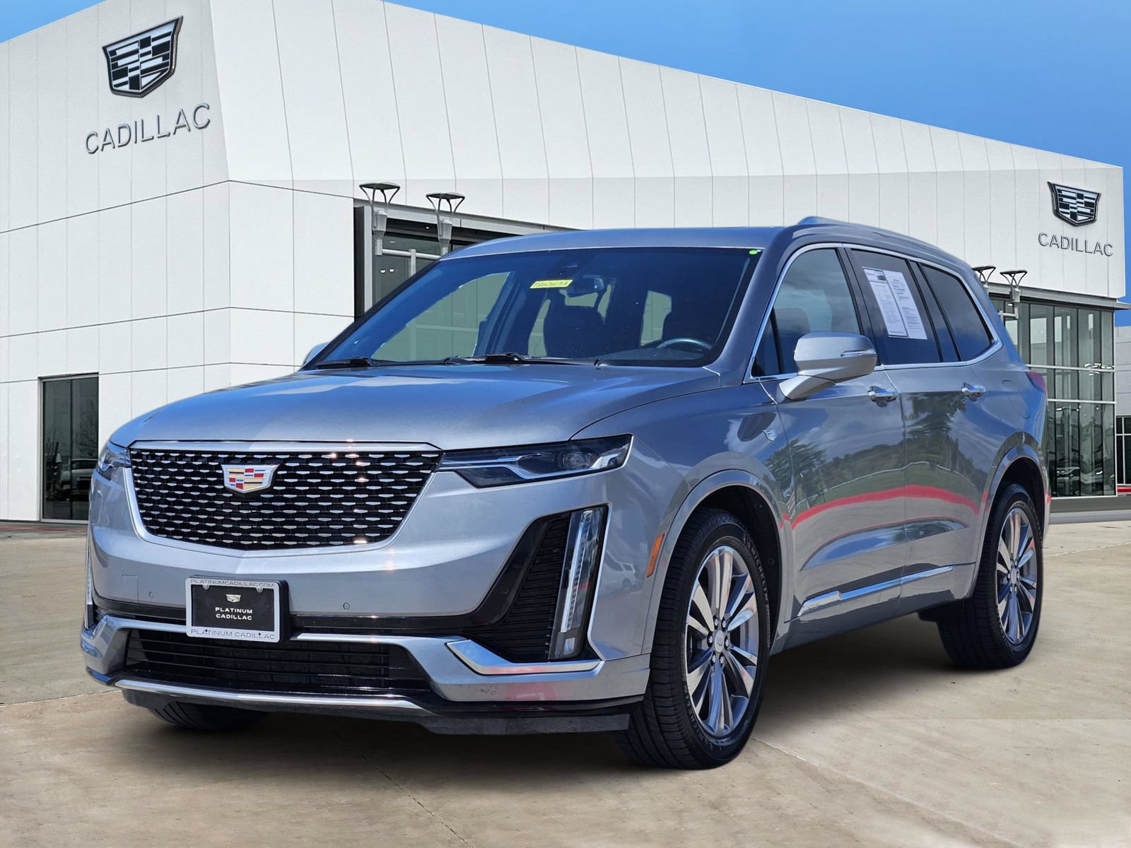 Certified 2025 Cadillac XT6 Premium Luxury FWD image 2