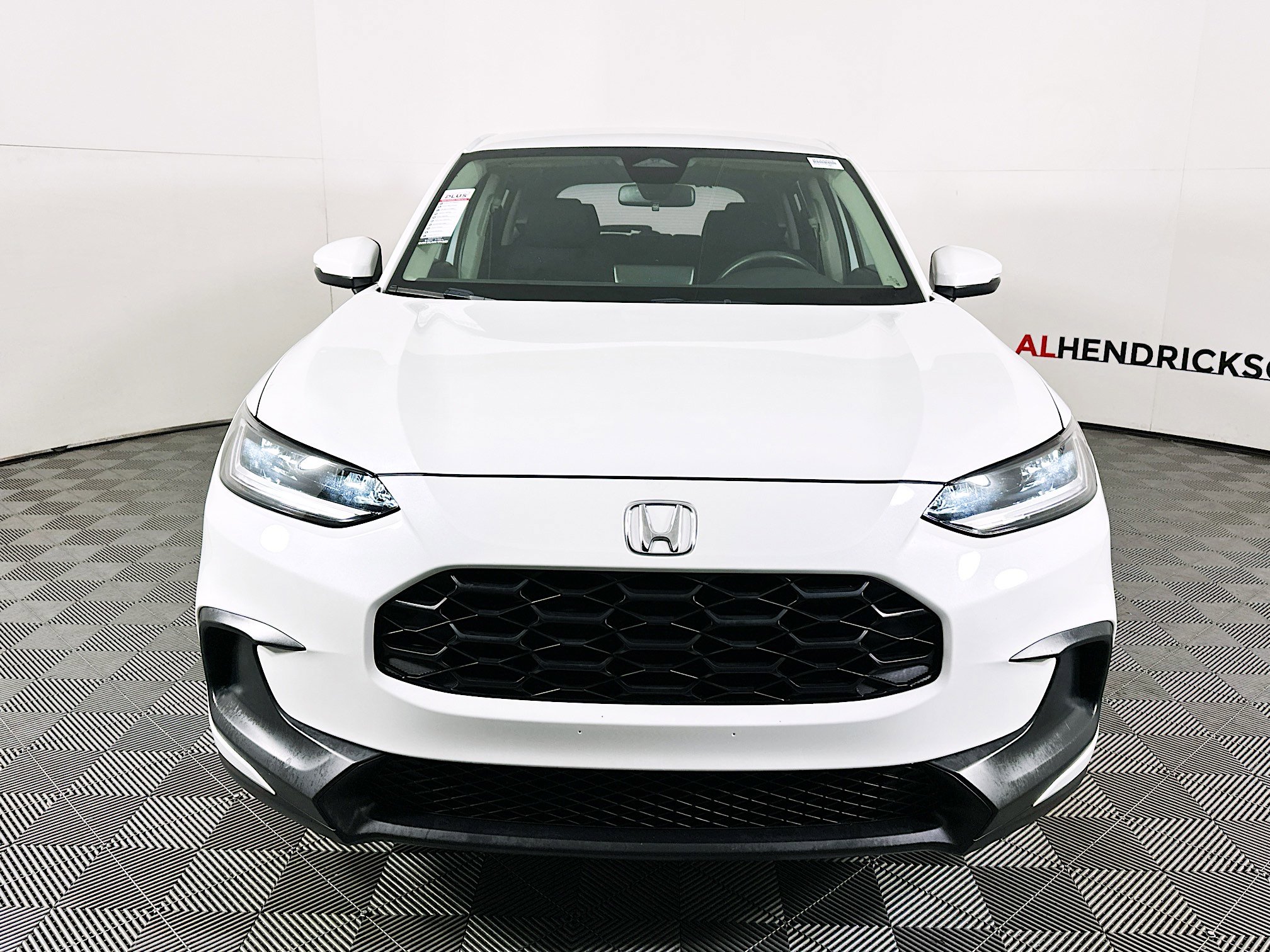 Used 2023 Honda HR-V LX image 8