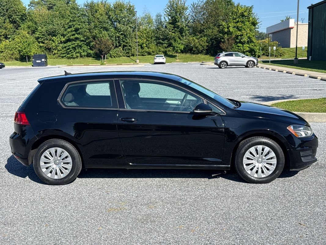 Used 2015 Volkswagen Golf Launch Edition FWD image 9