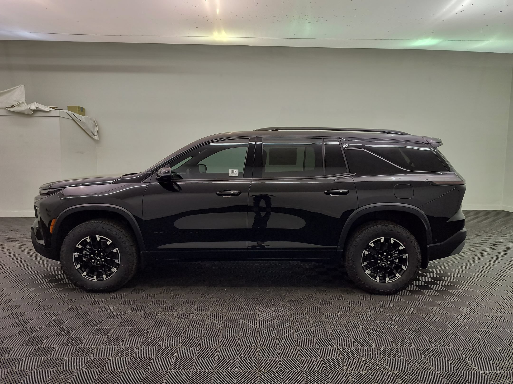 New 2026 Chevrolet Traverse Z71 w/ Enhanced Driving Package AWD/4WD image 2