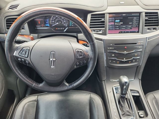 Used 2013 Lincoln MKS FWD image 11
