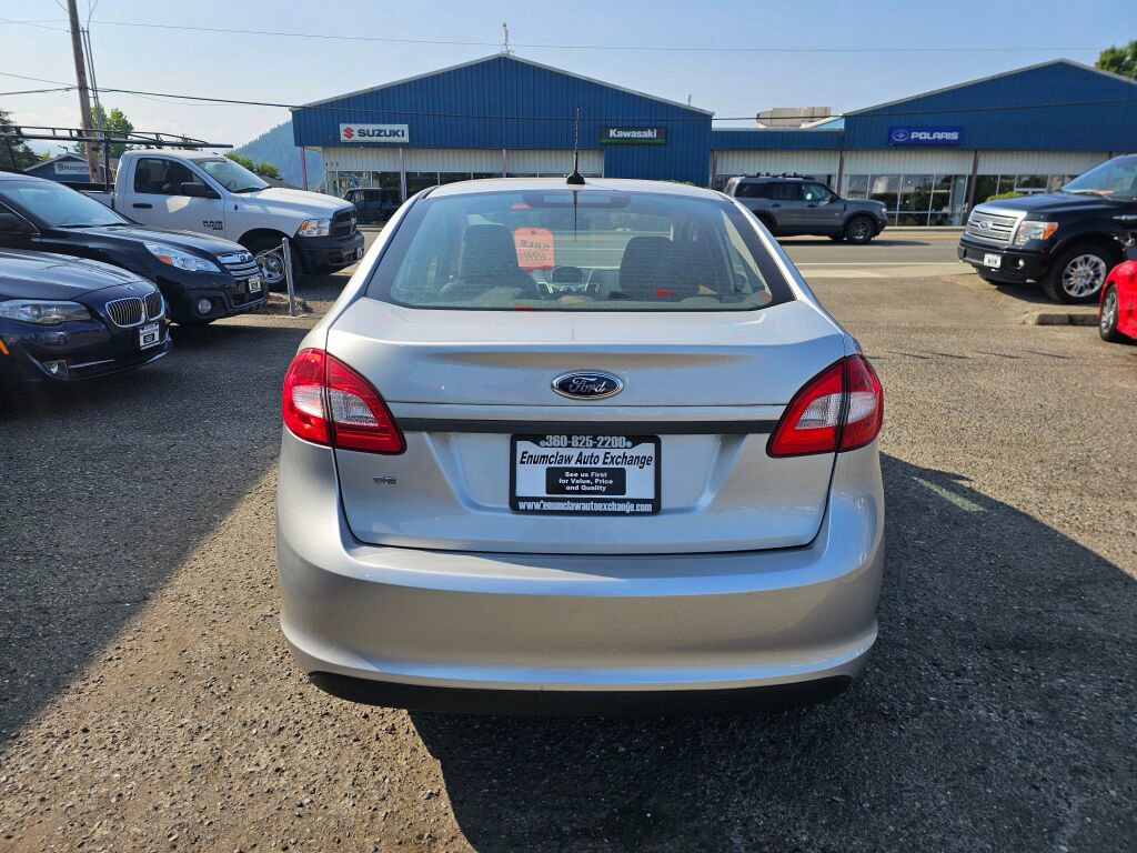 Used 2013 Ford Fiesta SE image 6