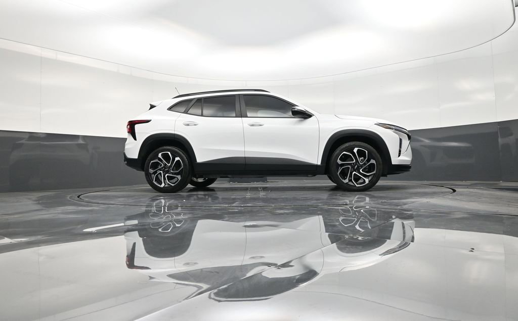 Used 2024 Chevrolet Trax RS image 25