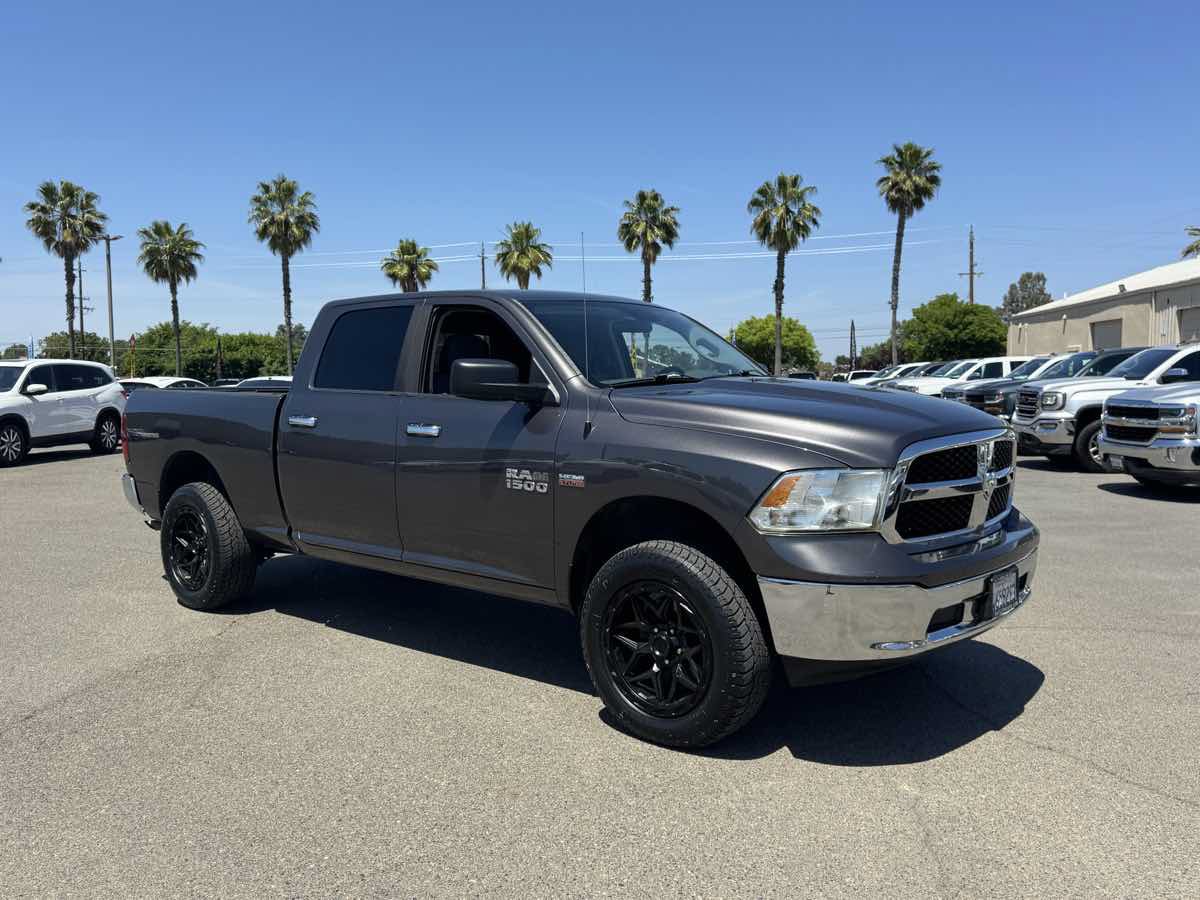 Used 2017 RAM 1500 Classic SLT AWD/4WD image 13