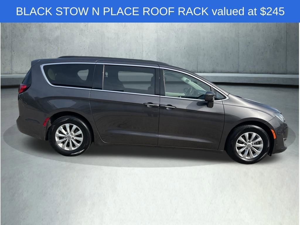 Used 2018 Chrysler Pacifica Touring Plus FWD image 8