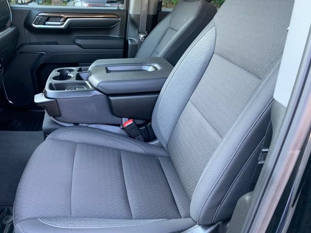 Used 2025 Chevrolet Silverado 1500 LT AWD/4WD image 17