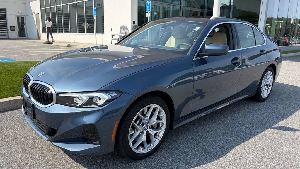 Used 2025 BMW 330i xDrive Sedan w/ Premium Package AWD/4WD image 1
