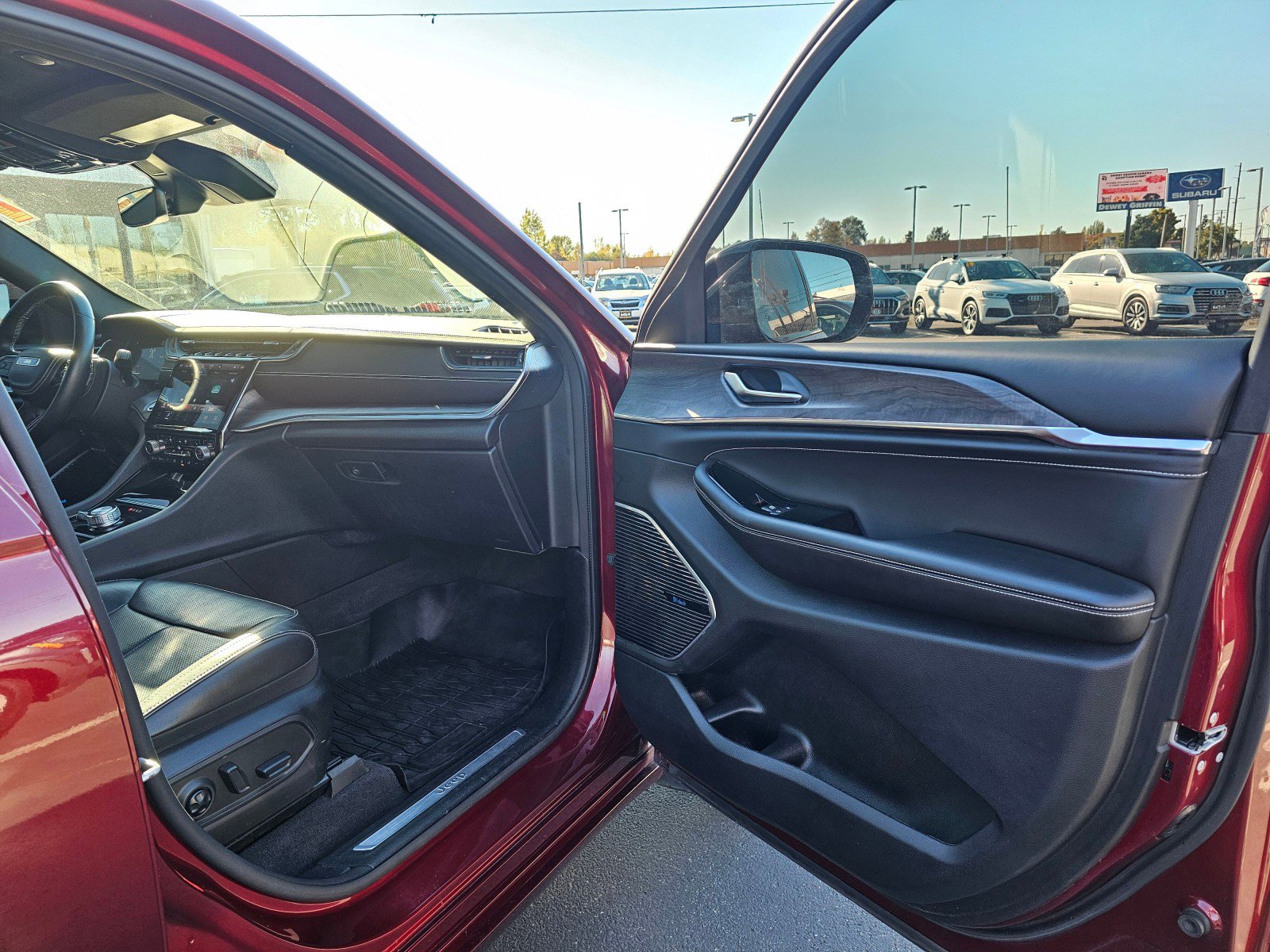 Used 2021 Jeep Grand Cherokee L Overland w/ MOPAR Finishing Package image 14