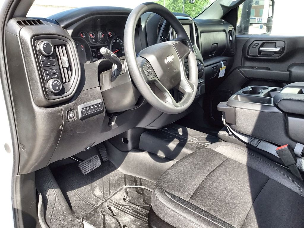 Used 2025 Chevrolet Silverado 2500 Custom w/ Custom Value Package AWD/4WD image 10