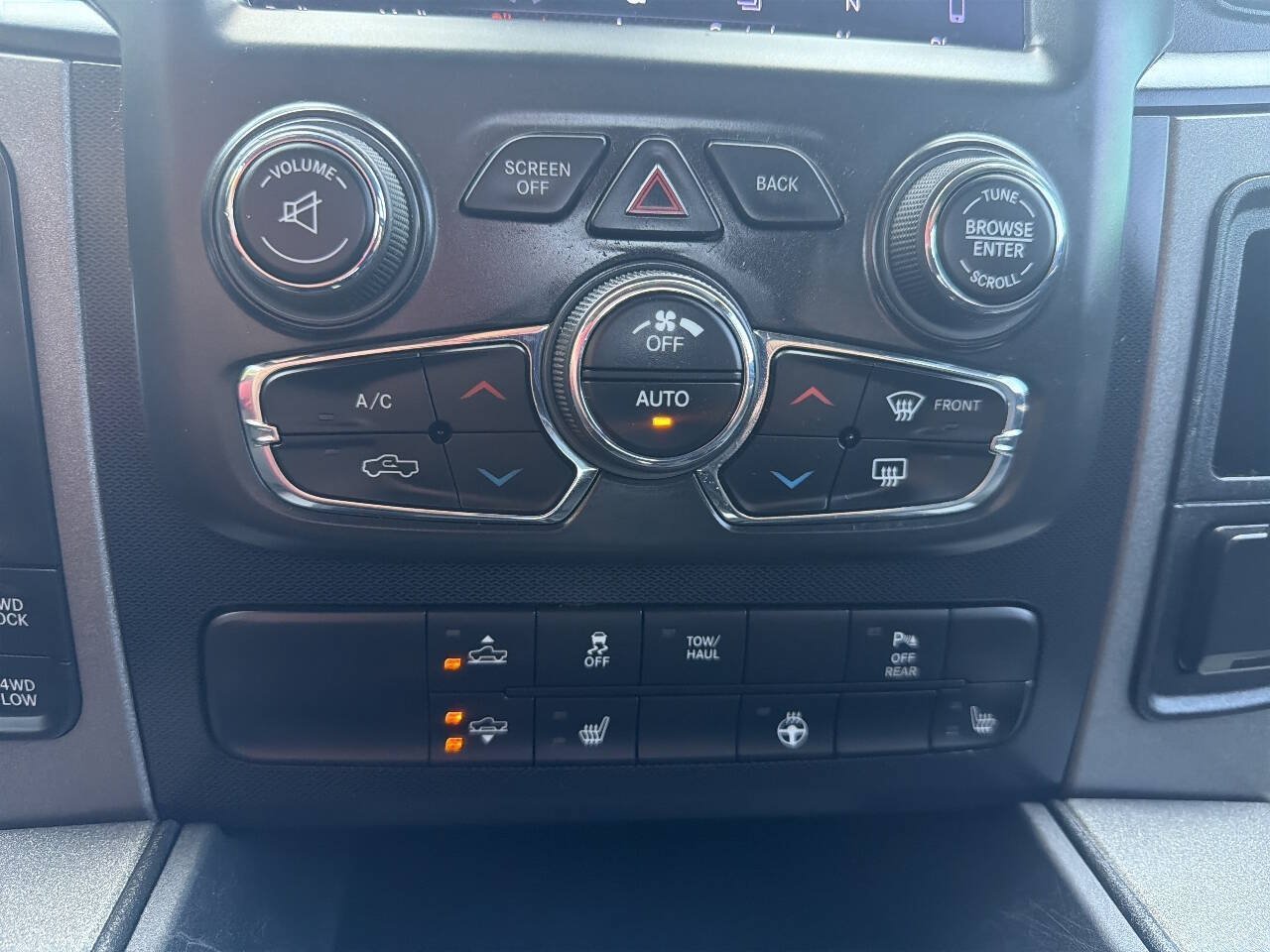 Used 2018 RAM 1500 Rebel w/ Luxury Group AWD/4WD image 23