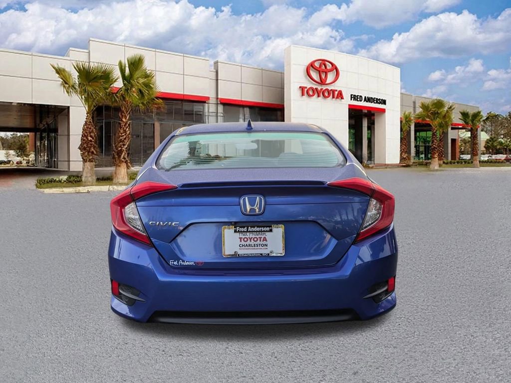 Used 2017 Honda Civic EX-T image 5