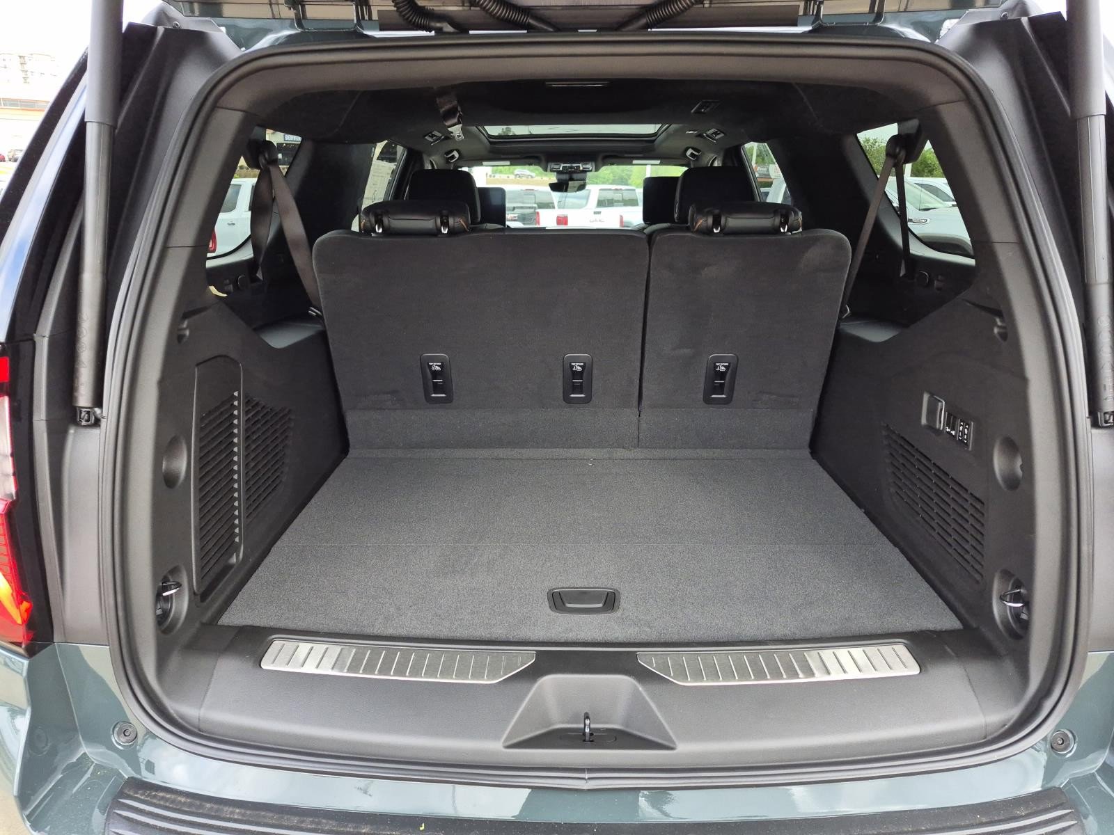 New 2026 GMC Yukon XL AT4 w/ AT4 Premium Plus Package image 7