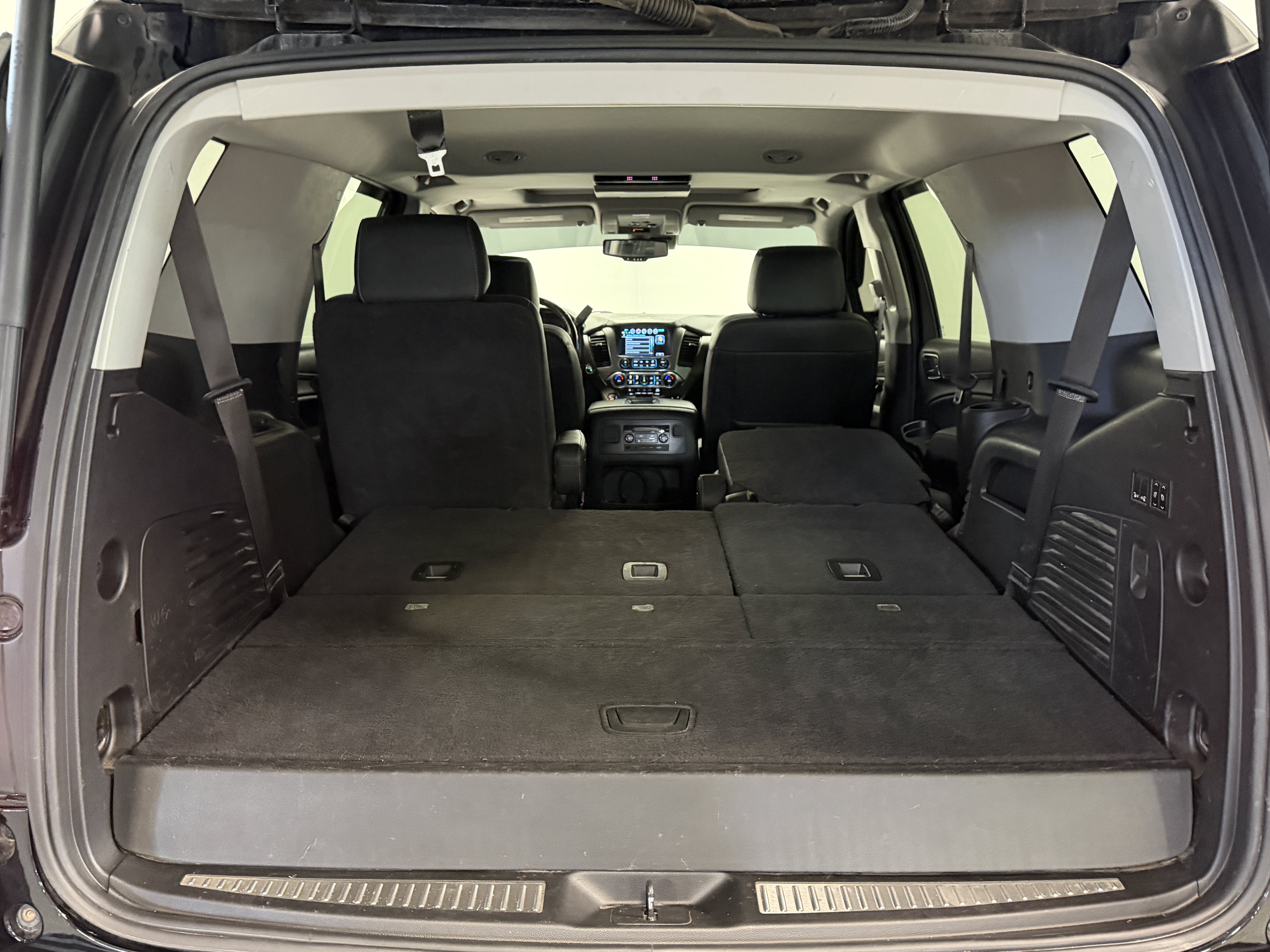Used 2020 Chevrolet Tahoe Premier AWD/4WD image 30