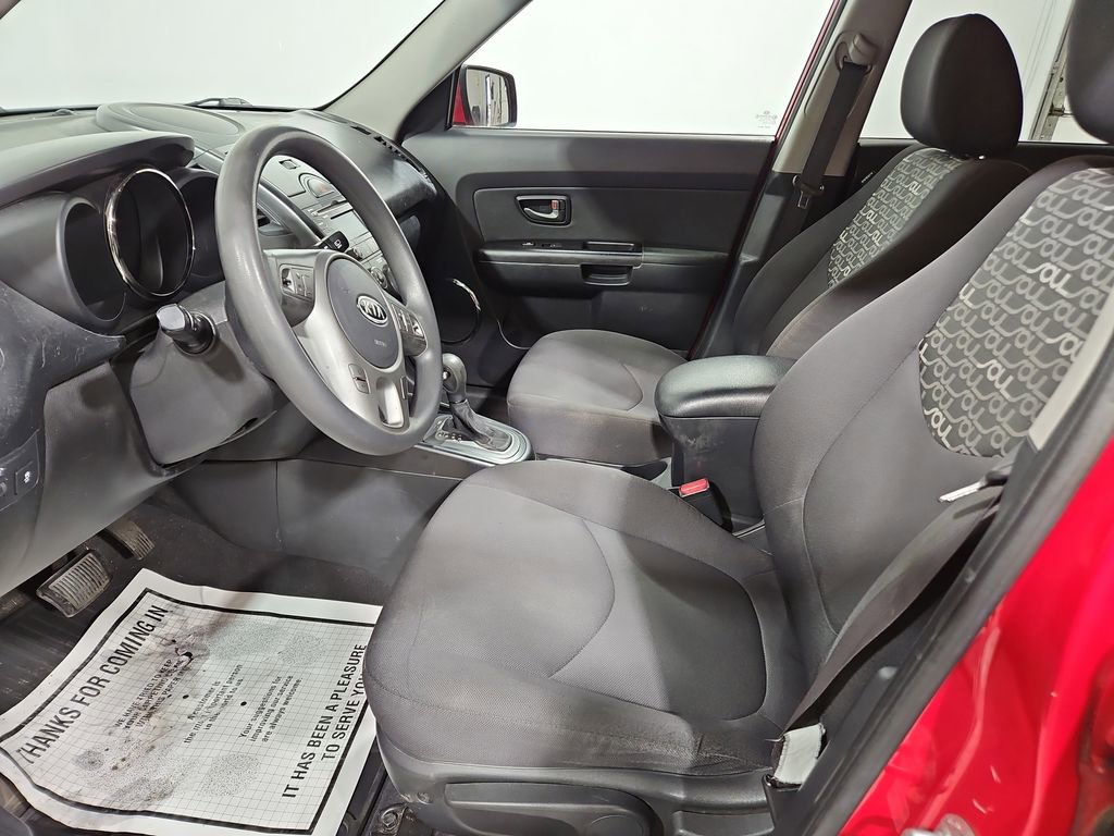 Used 2011 Kia Soul + image 10
