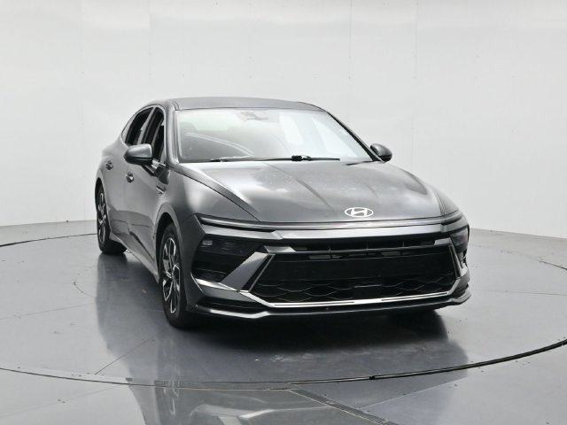 Used 2025 Hyundai Sonata SEL FWD image 4