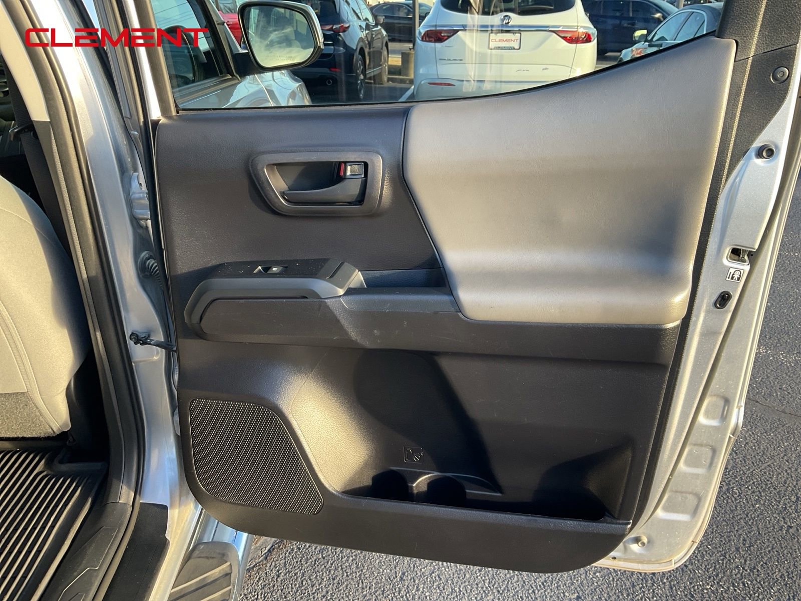 Used 2020 Toyota Tacoma SR image 24