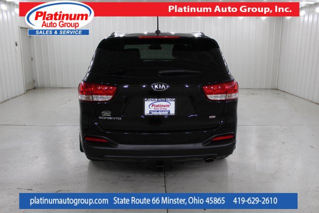 Used 2016 Kia Sorento LX image 4