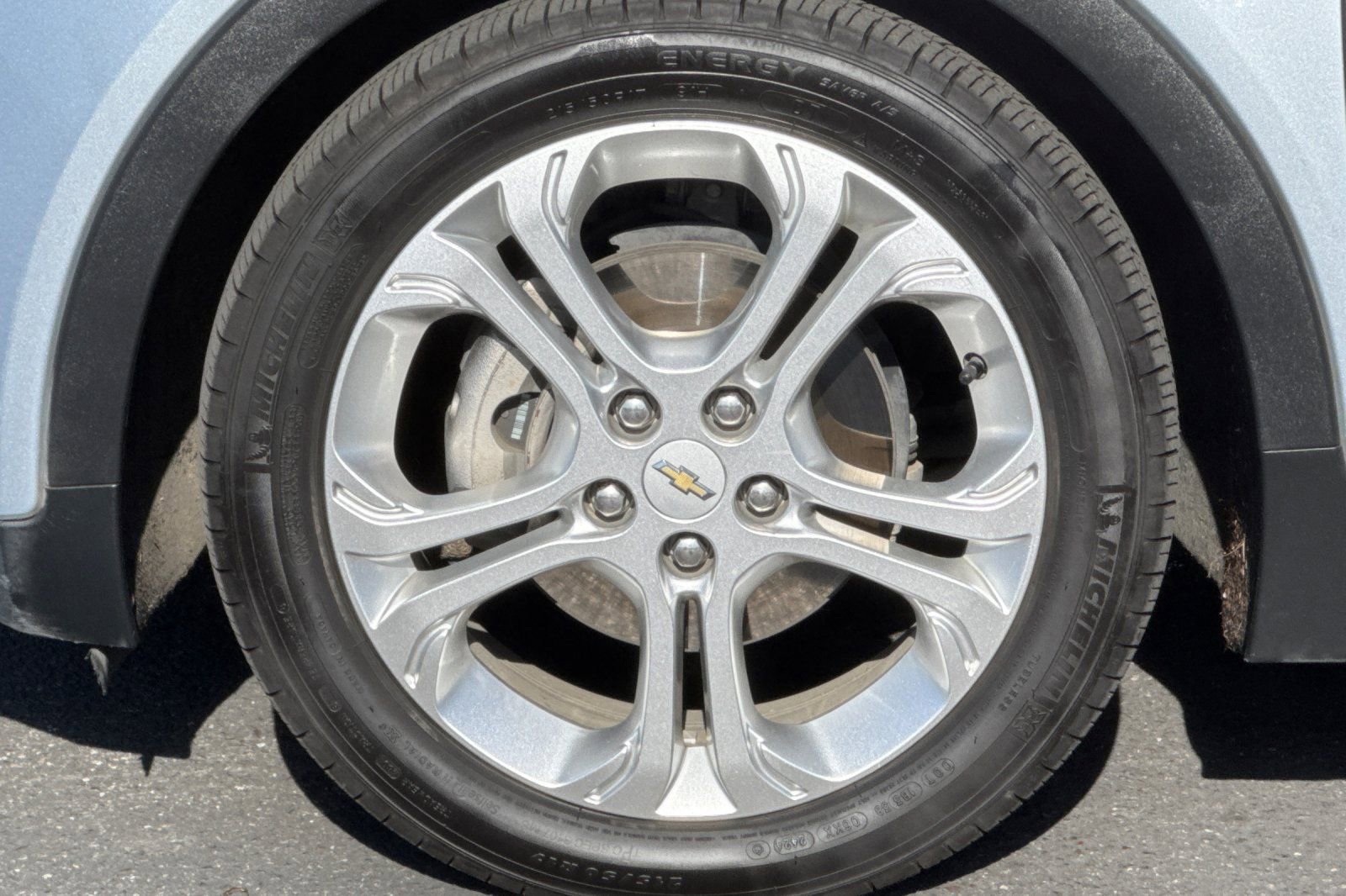 Used 2017 Chevrolet Bolt LT FWD image 41