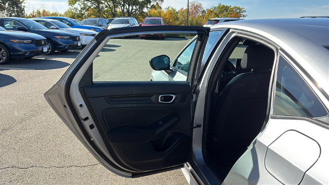 Used 2023 Honda Civic Sport image 22