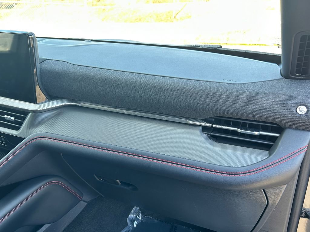 Used 2025 Ford Explorer ST-Line w/ ST-Line Street Pack AWD/4WD image 26