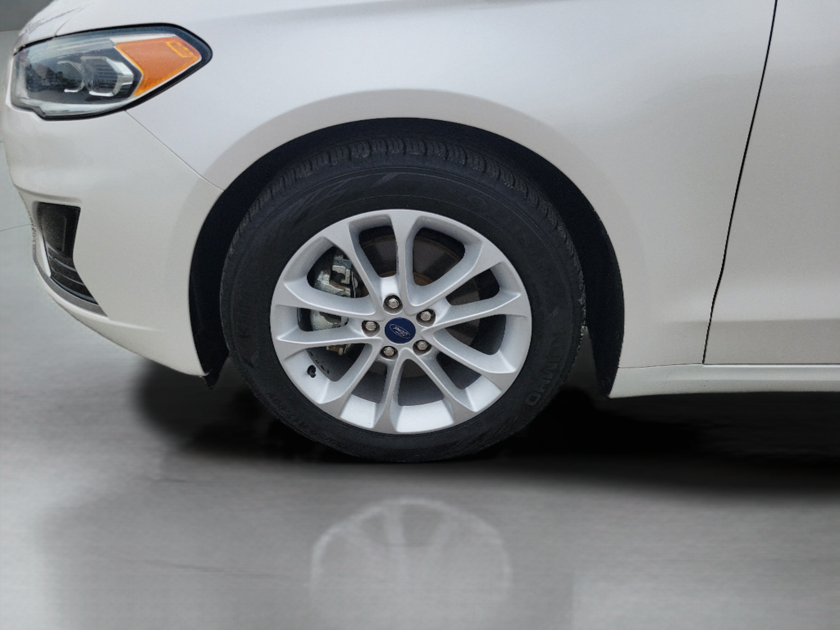 Used 2020 Ford Fusion SEL FWD image 33