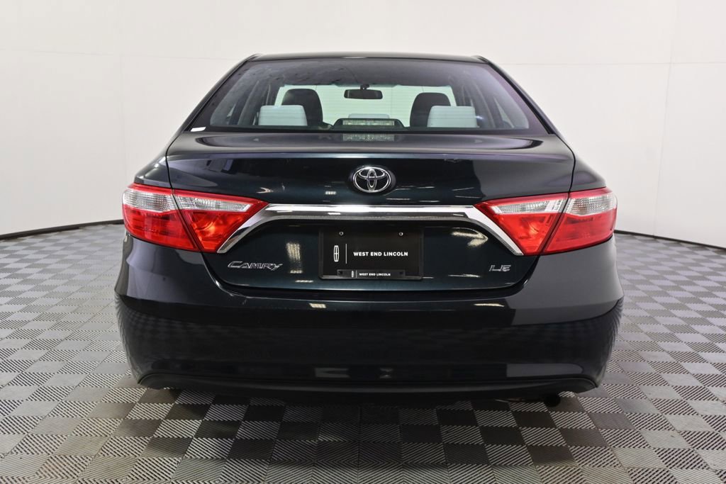 Used 2015 Toyota Camry LE image 5