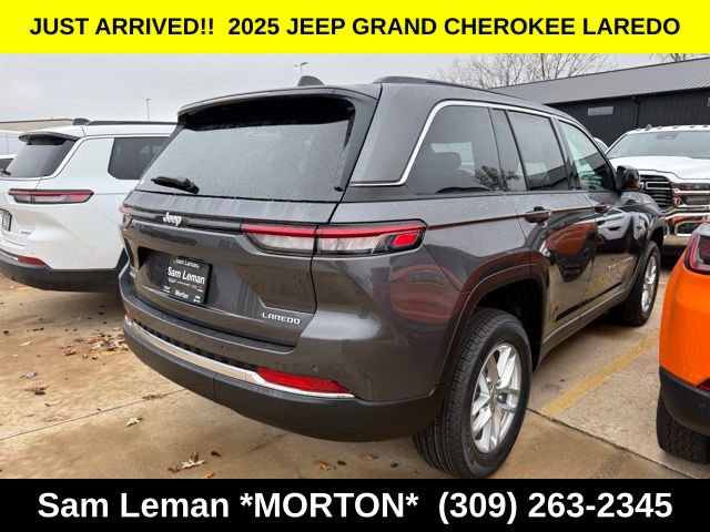 New 2025 Jeep Grand Cherokee 4WD image 8