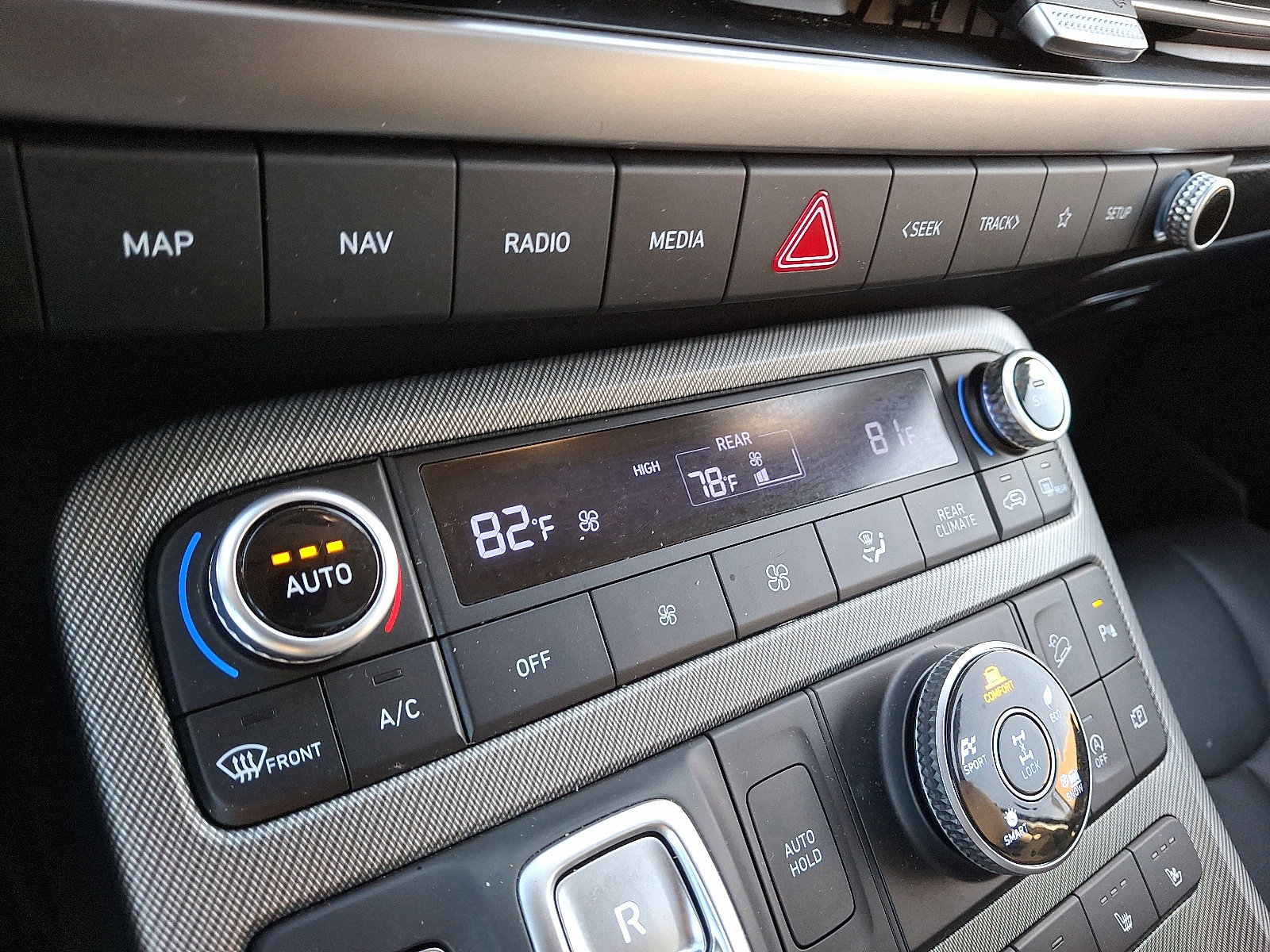 Used 2024 Hyundai Palisade SEL w/ Premium Package image 17