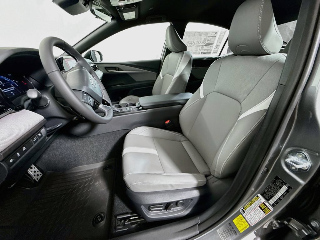 New 2026 Toyota Camry SE FWD image 19