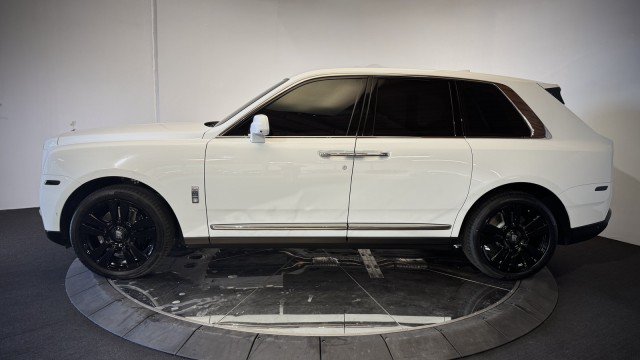 Used 2020 Rolls-Royce Cullinan AWD/4WD image 59