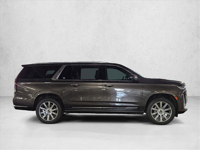 Used 2021 Cadillac Escalade ESV Premium Luxury Platinum image 4