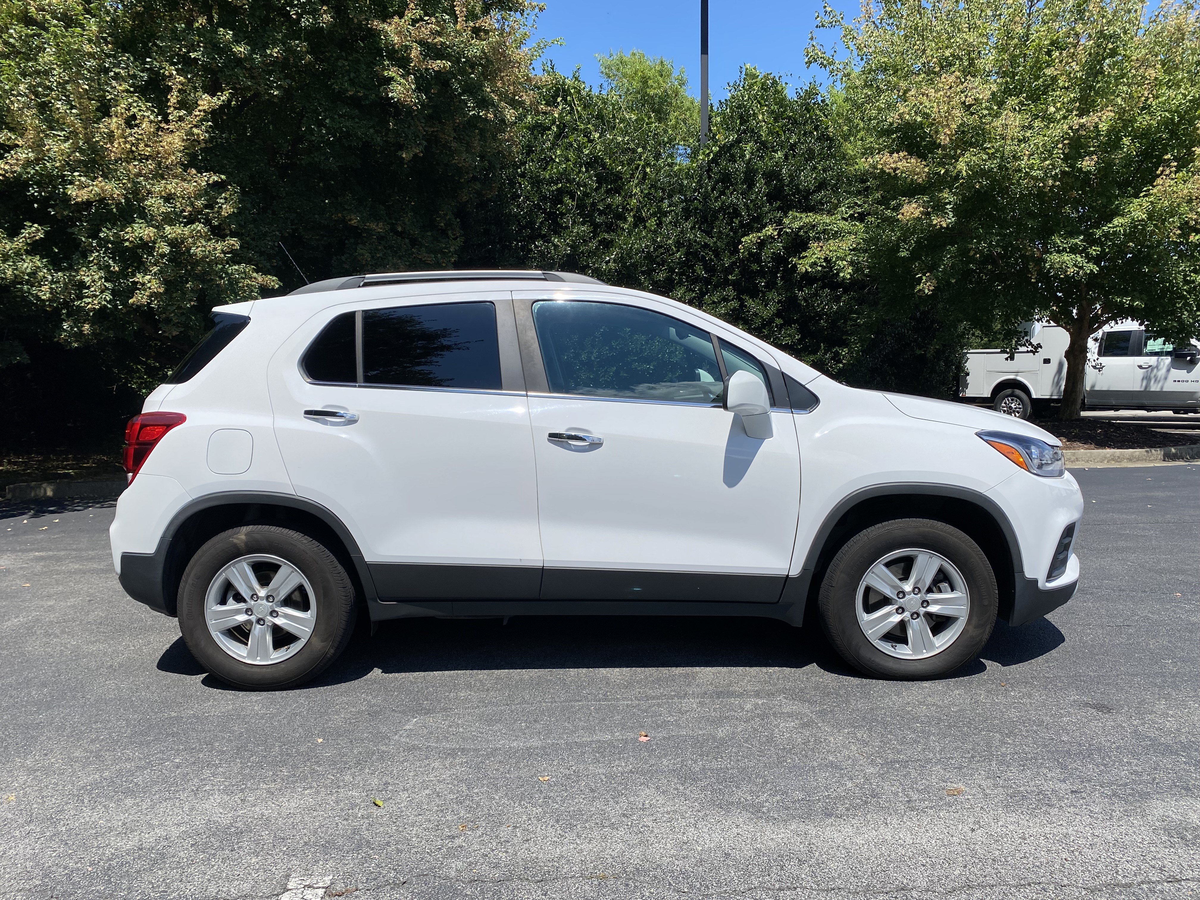 Used 2020 Chevrolet Trax LT w/ Driver Confidence Package AWD/4WD image 10