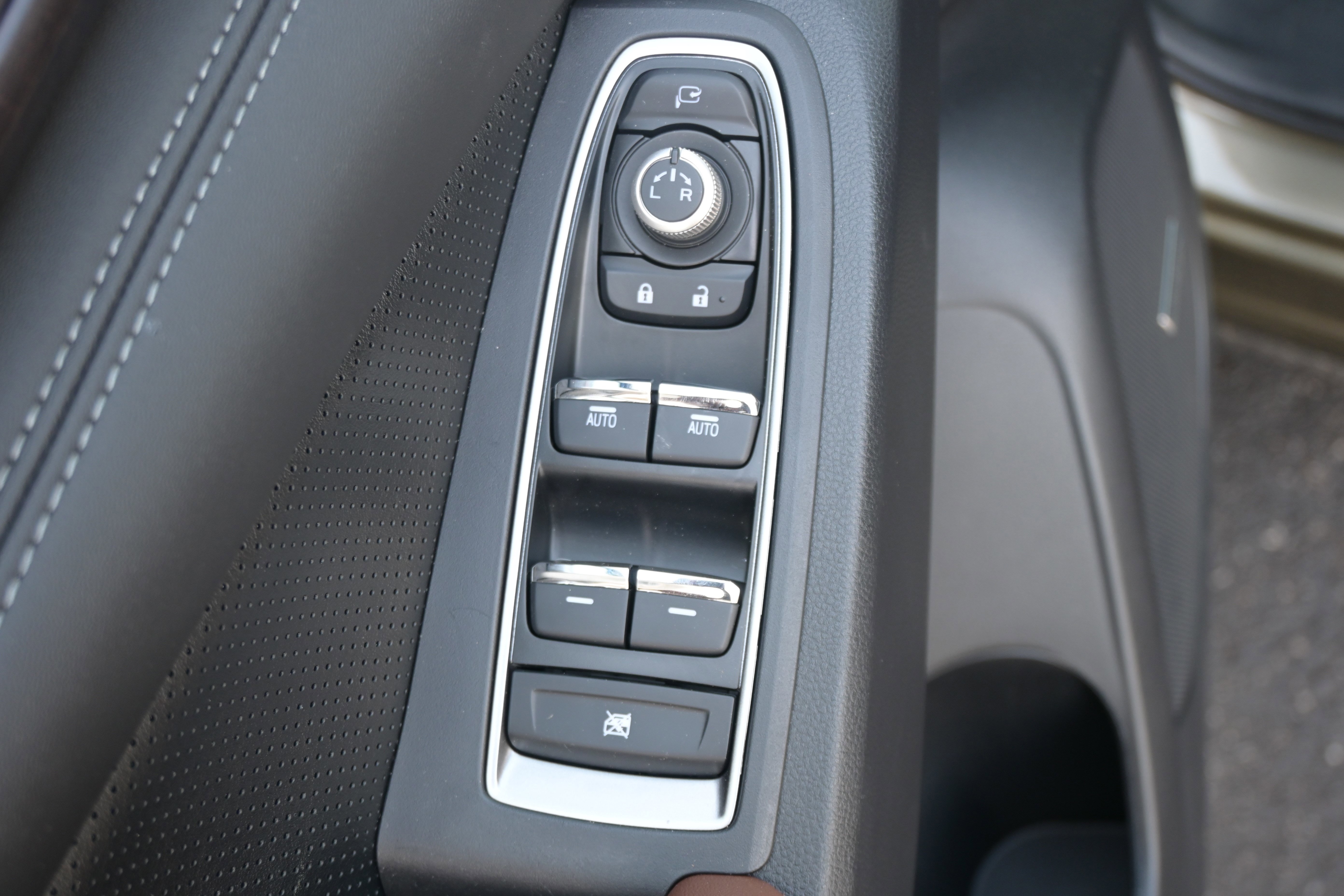 Certified 2026 Subaru Ascent Touring w/ Popular Package #1 AWD/4WD image 15