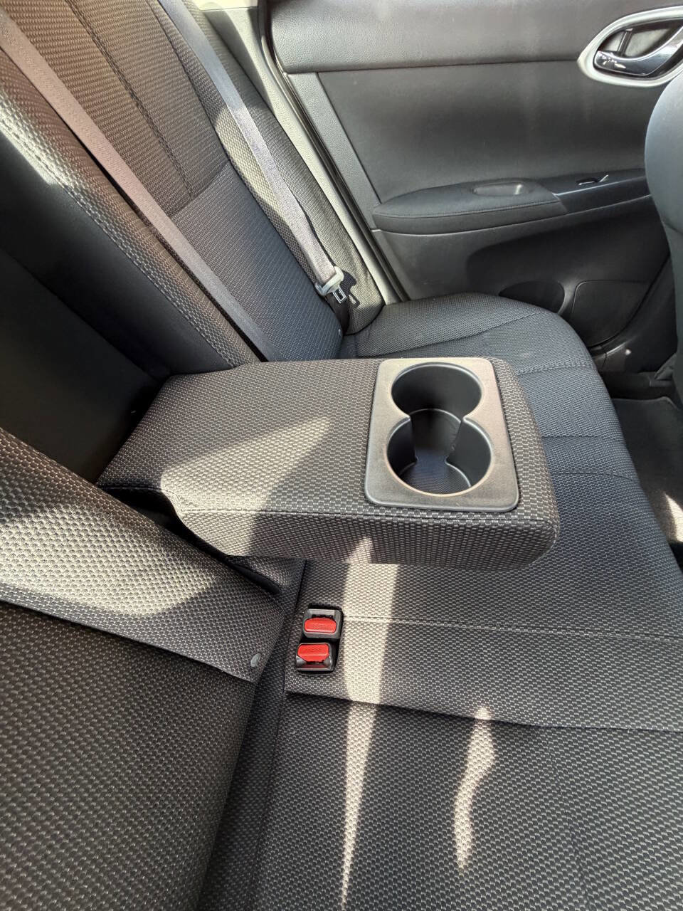 Used 2013 Nissan Sentra S image 31