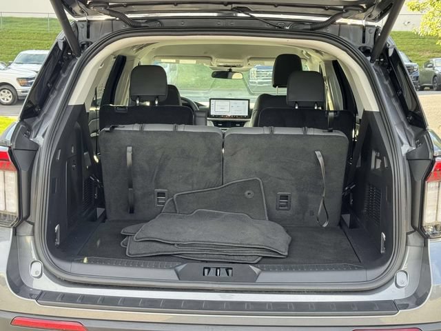 Used 2026 Ford Explorer Active w/ Active Comfort Package AWD/4WD image 13