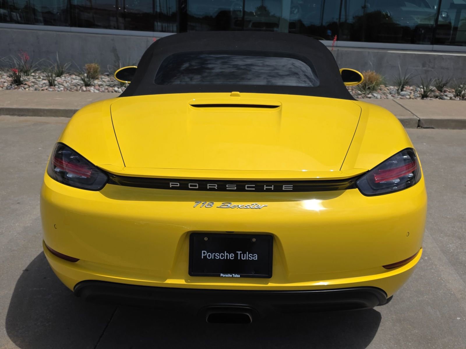 Used 2019 Porsche 718 Boxster RWD image 6