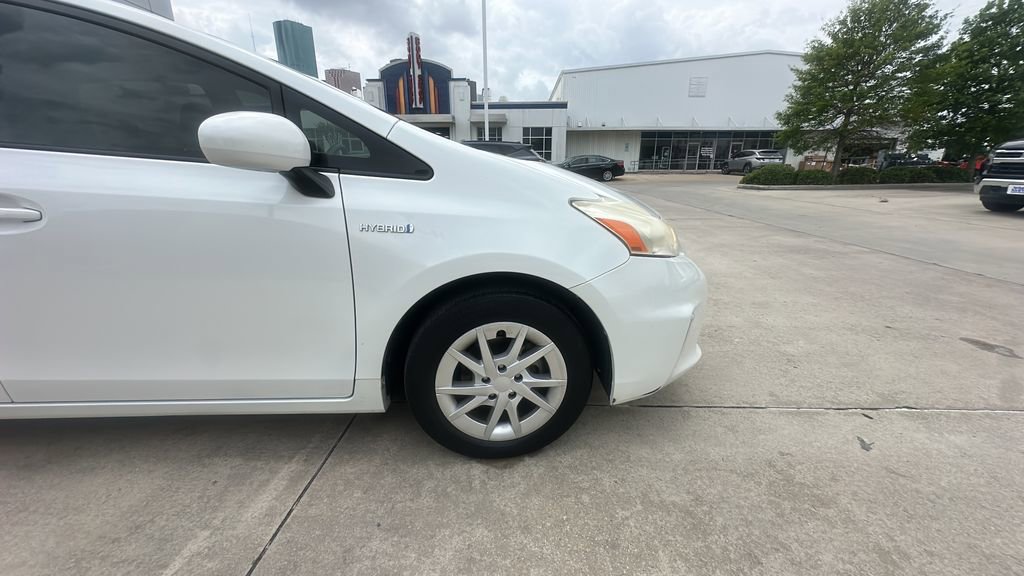 Used 2013 Toyota Prius V Two image 7
