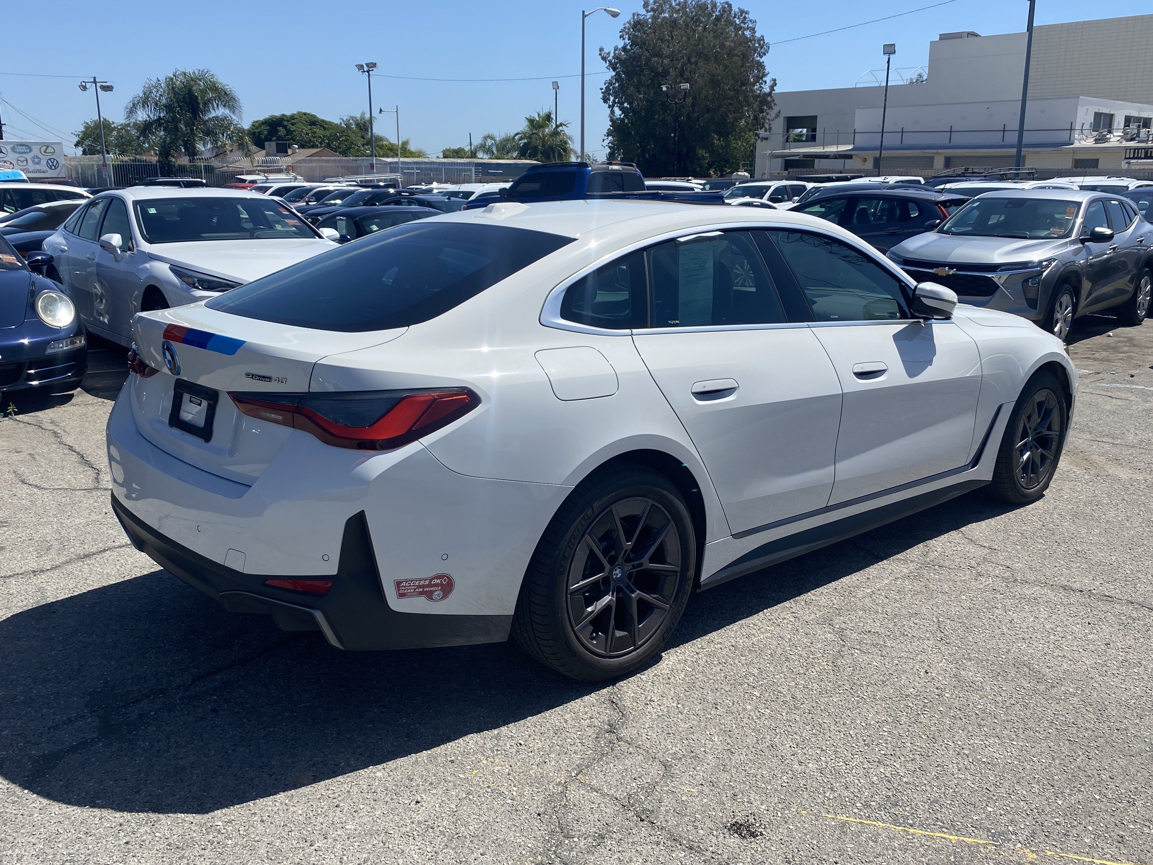 Used 2022 BMW i4 eDrive40 w/ Premium Package RWD image 7