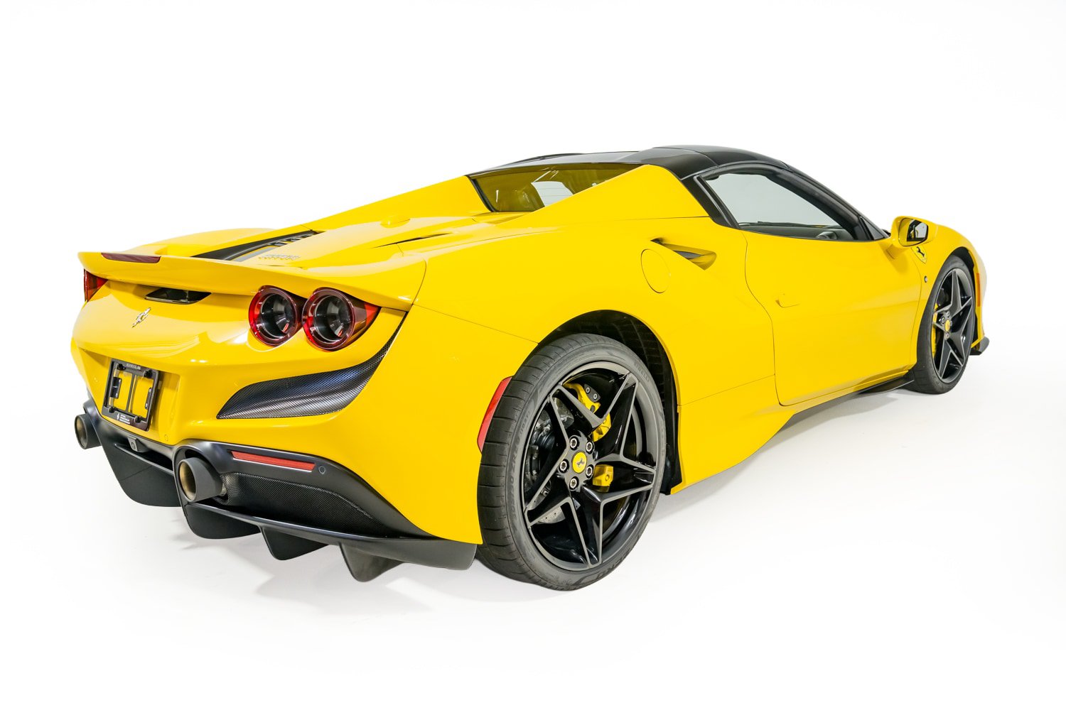 Used 2022 Ferrari F8 Tributo RWD image 9