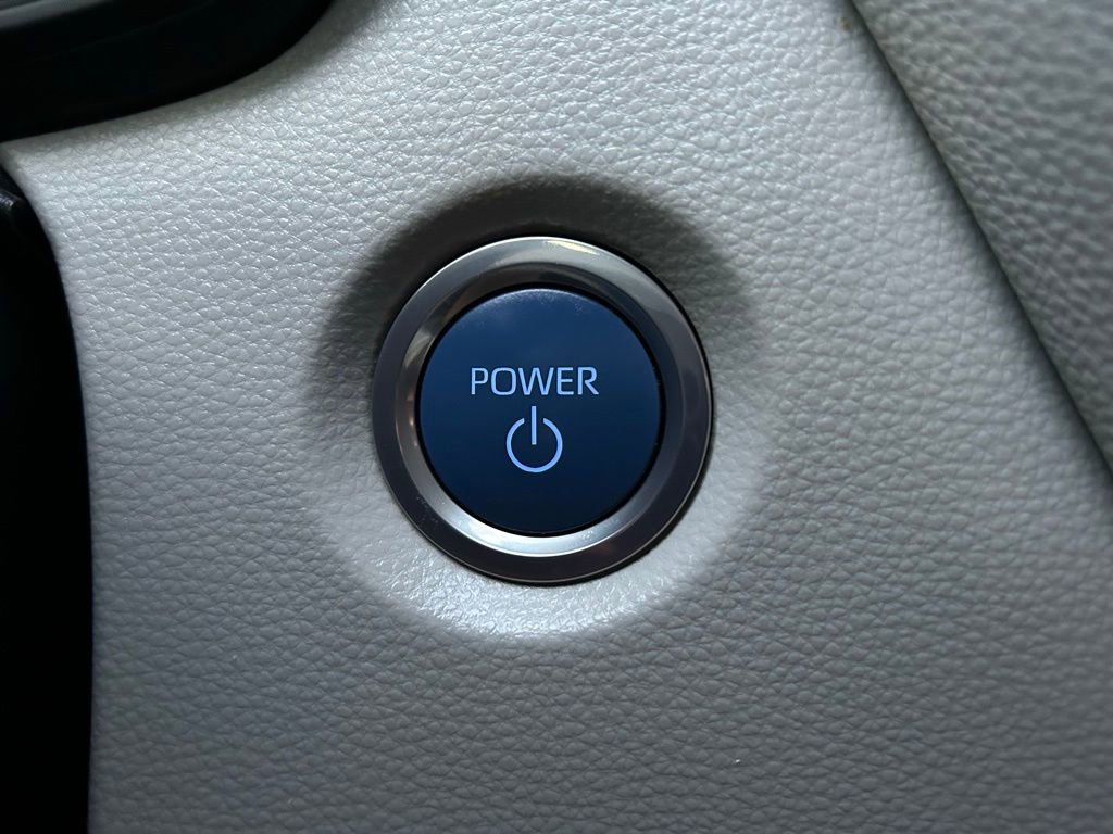 Used 2022 Toyota Corolla LE FWD image 26