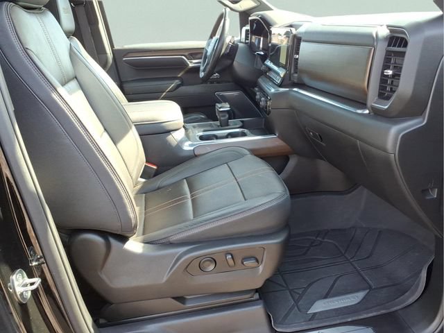 Used 2024 Chevrolet Silverado 1500 High Country w/ High Country Premium Package AWD/4WD image 24