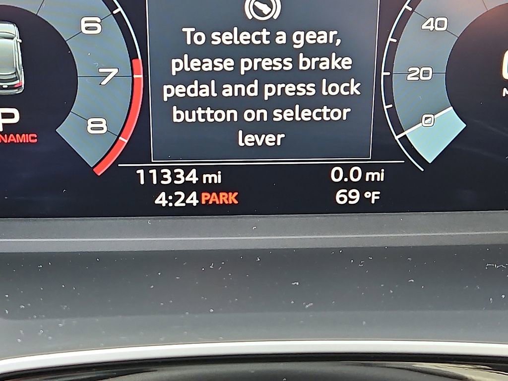 Used 2024 Audi Q3 2.0T Premium w/ Convenience Package image 21