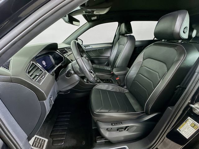 Used 2024 Volkswagen Tiguan SEL R-Line w/ MDO Package, Two-Row image 31